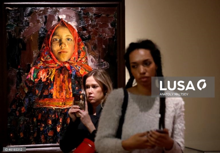 Rússia: Exposição "Tradição Russa" em São Petersburgo.