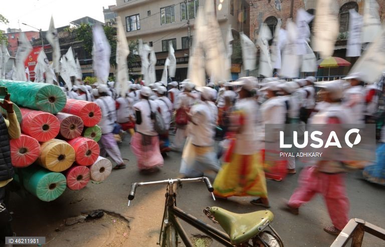 Índia: Protesto em Kolkata contra o aumento de violência contra as mulheres 