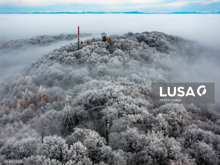 Paisagem de inverno no norte da Hungria