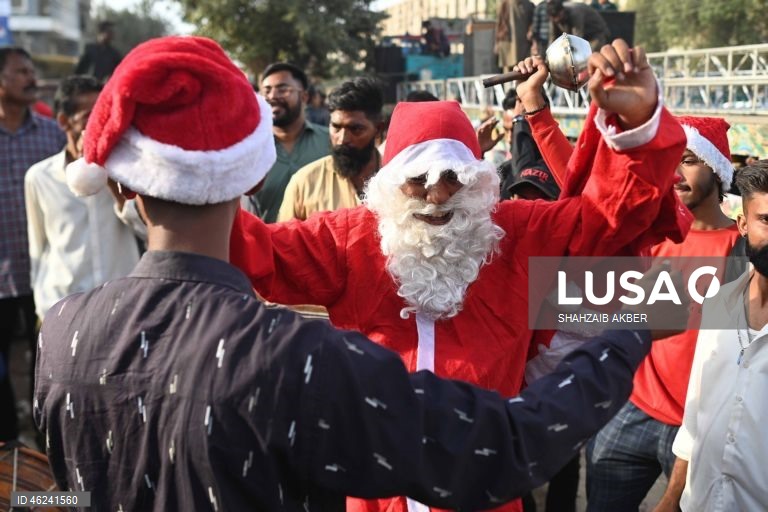 Paquistão: Preparativos para o Natal em Karachi