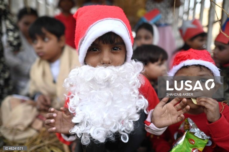 Paquistão: Preparativos para o Natal em Karachi