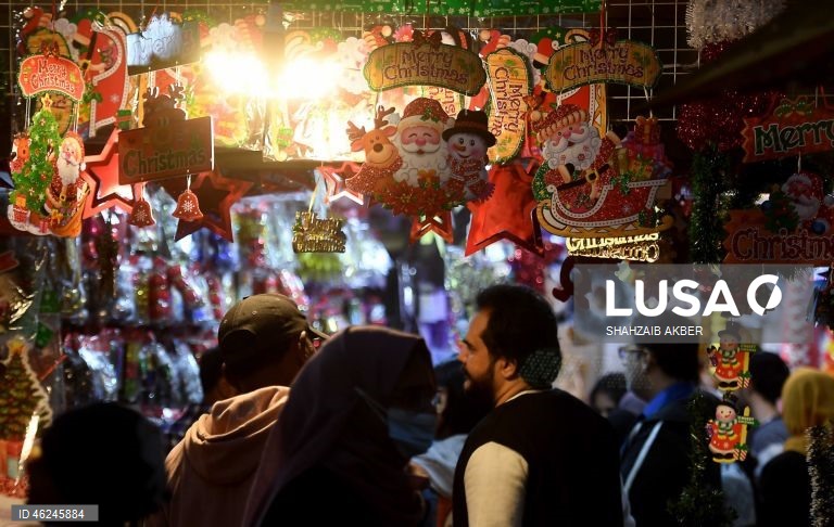 Paquistão: Preparativos para o Natal em Karachi