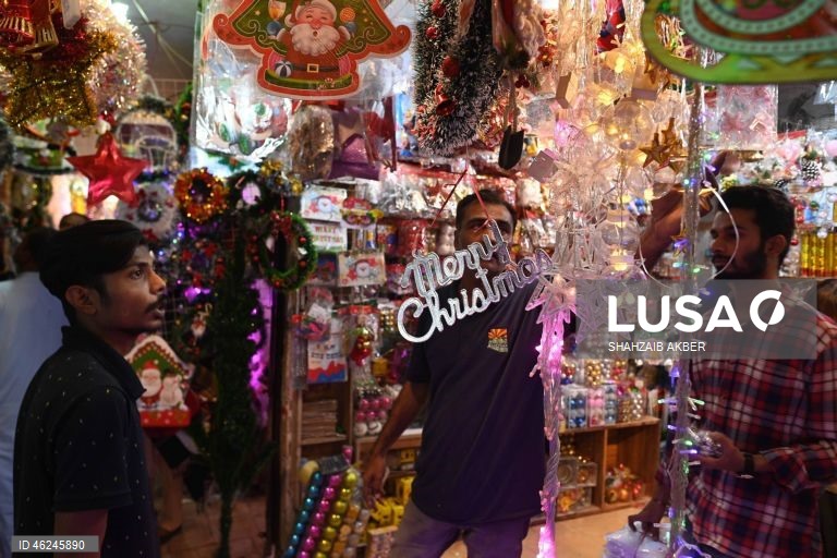 Paquistão: Preparativos para o Natal em Karachi