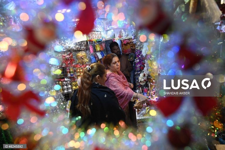 Paquistão: Preparativos para o Natal em Karachi
