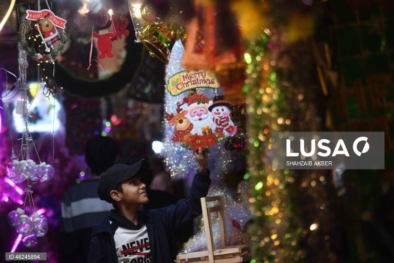Paquistão: Preparativos para o Natal em Karachi