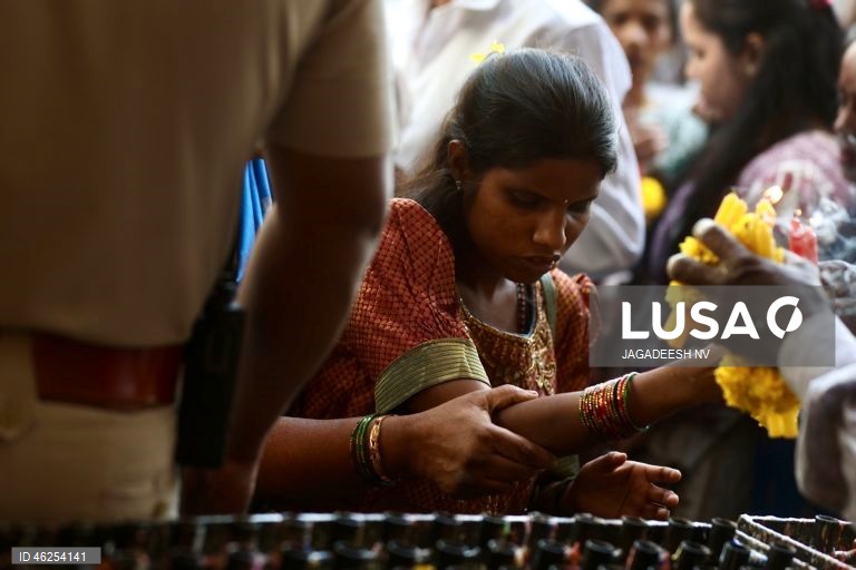 Cristãos celebram Natal em toda a Índia