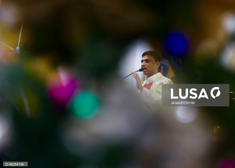 Cristãos celebram Natal em toda a Índia