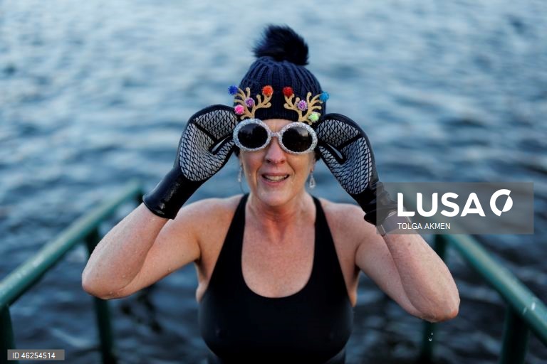 A corrida matinal de Natal do Serpentine Swimming Club é nadada em um percurso de 100 jardas (91,4 m) pela Peter Pan Cup, e acredita-se que seja a corrida de natação mais antiga do mundo. A corrida é realizada todos os anos desde 1864, com a única exceção de 2020.