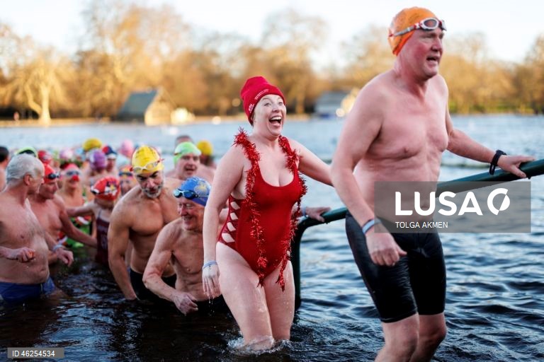 A corrida matinal de Natal do Serpentine Swimming Club é nadada em um percurso de 100 jardas (91,4 m) pela Peter Pan Cup, e acredita-se que seja a corrida de natação mais antiga do mundo. A corrida é realizada todos os anos desde 1864, com a única exceção de 2020.