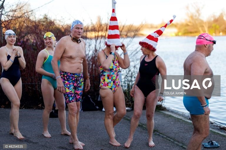 A corrida matinal de Natal do Serpentine Swimming Club é nadada em um percurso de 100 jardas (91,4 m) pela Peter Pan Cup, e acredita-se que seja a corrida de natação mais antiga do mundo. A corrida é realizada todos os anos desde 1864, com a única exceção de 2020.