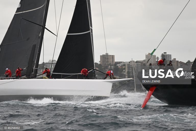 Largada da regata Sydney-Hobart 2025 no Cruising Yacht Club of Australia, em Sydney, Austrália.