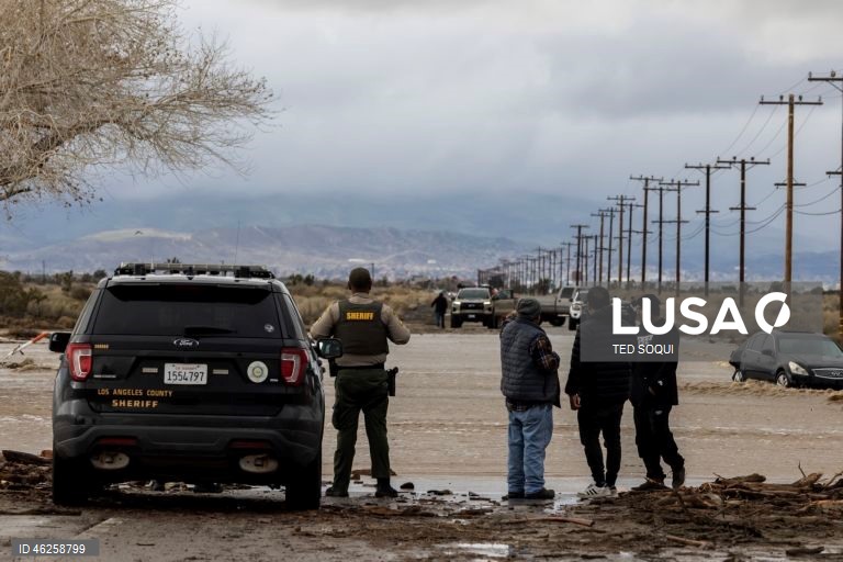 EUA: Chuvas no sul da Califórnia causam inundações e deslizamentos de terra