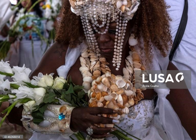 Brasil: Cerimónia em honra de Iemanjá no Rio de Janeiro