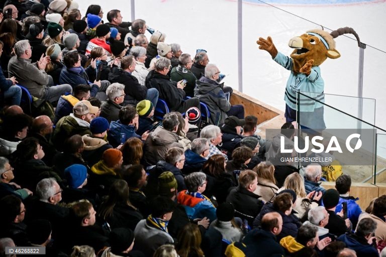 Suíça: Hóquei no gelo Spengler Cup 2025 - Collegiate Selects vs Sparta Praga