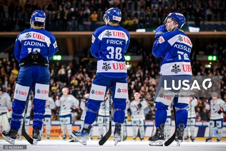 Suíça: Hóquei no gelo Spengler Cup 2025 - Collegiate Selects vs Sparta Praga