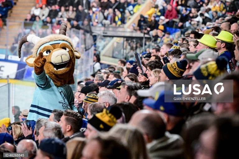 Suíça: Hóquei no gelo Spengler Cup 2025 - Collegiate Selects vs Sparta Praga