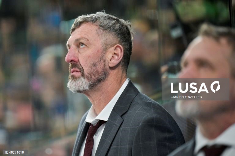 Suíça: Hóquei no gelo Spengler Cup 2025 - Collegiate Selects vs Sparta Praga