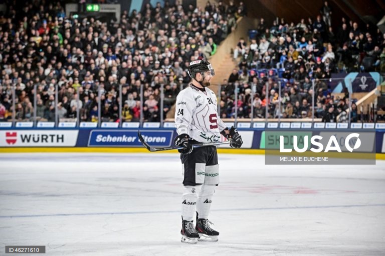 Suíça: Hóquei no gelo Spengler Cup 2025 - Collegiate Selects vs Sparta Praga