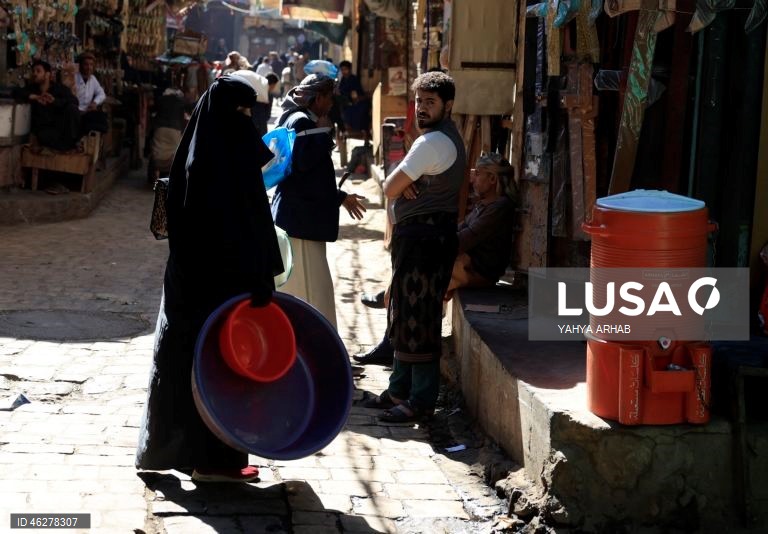 Iémen: A vida quotidiana em Sana durante o conflito que recentemente eclodiu entre o governo iemenita apoiado pela Arábia Saudita e os separatistas do sul