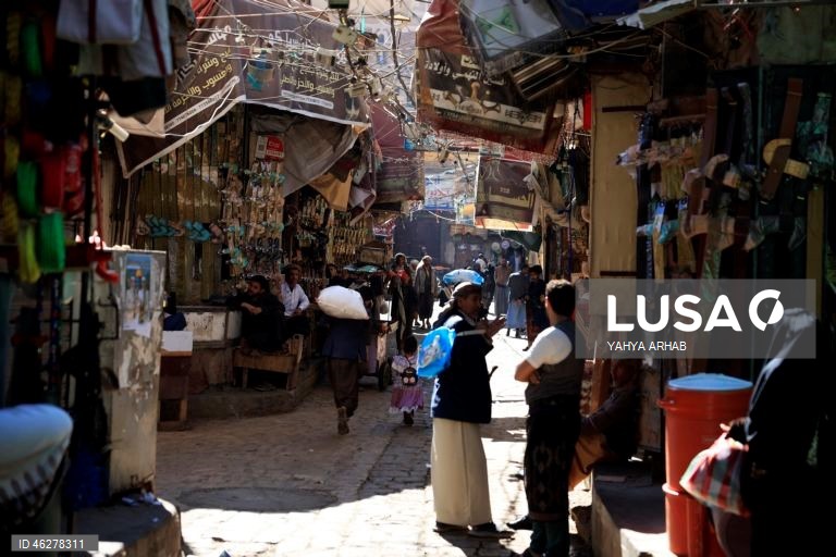 Iémen: A vida quotidiana em Sana durante o conflito que recentemente eclodiu entre o governo iemenita apoiado pela Arábia Saudita e os separatistas do sul