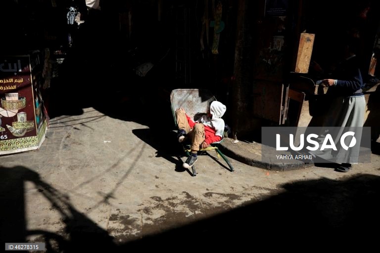 Iémen: A vida quotidiana em Sana durante o conflito que recentemente eclodiu entre o governo iemenita apoiado pela Arábia Saudita e os separatistas do sul