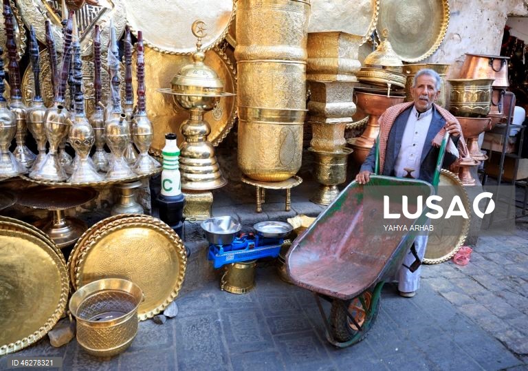 Iémen: A vida quotidiana em Sana durante o conflito que recentemente eclodiu entre o governo iemenita apoiado pela Arábia Saudita e os separatistas do sul