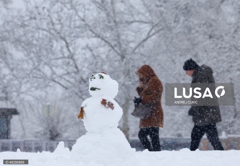 Sérvia: Neve em Belgrado