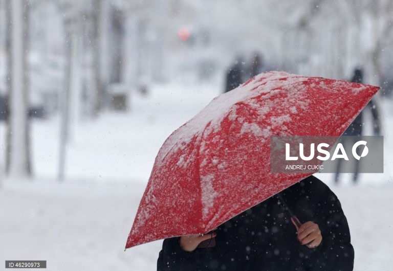 Sérvia: Neve em Belgrado