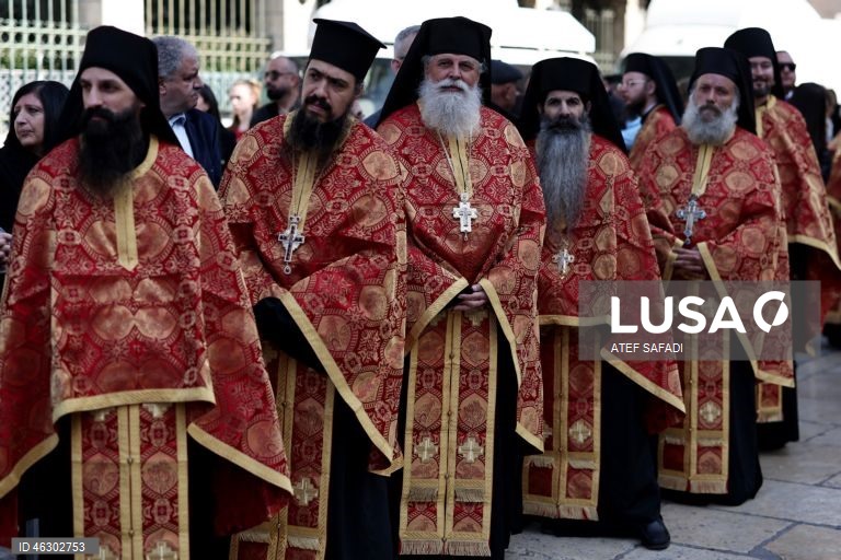 Palestina: Cristãos ortodoxos celebram o nascimento de Jesus Cristo na Igreja da Navidade em Belém