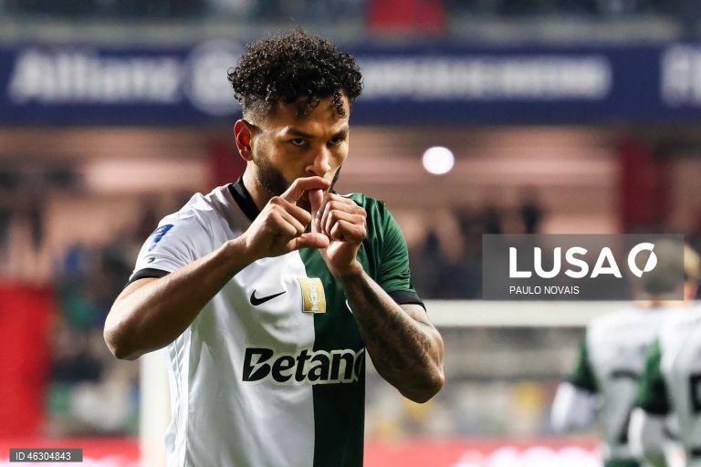 Futebol: Vitória de Guimarães vence o Sporting nas meias finais da Taça da Liga 