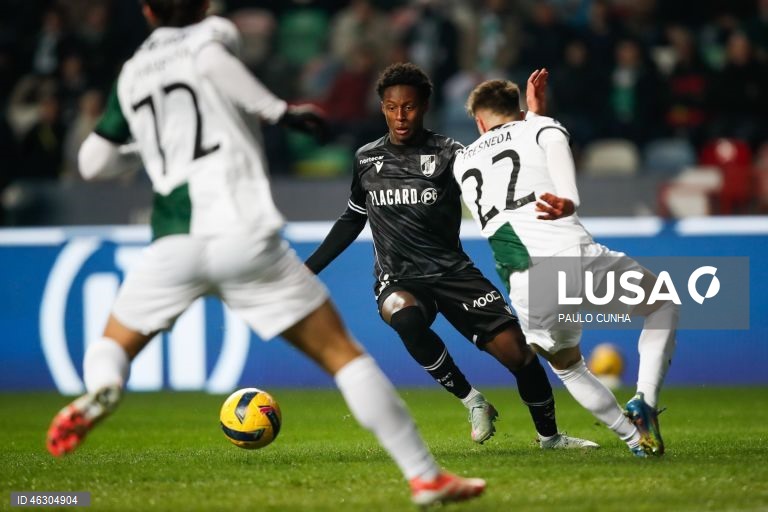 Futebol: Vitória de Guimarães vence o Sporting nas meias finais da Taça da Liga 