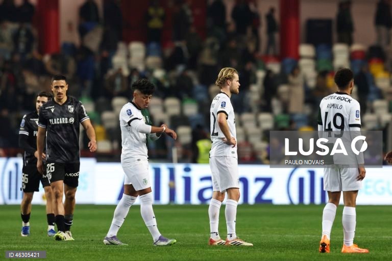 Futebol: Vitória de Guimarães vence o Sporting nas meias finais da Taça da Liga 