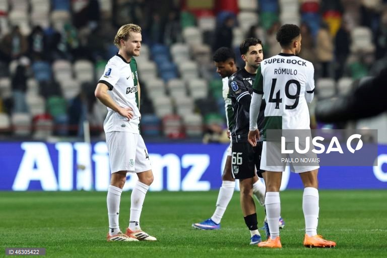 Futebol: Vitória de Guimarães vence o Sporting nas meias finais da Taça da Liga 