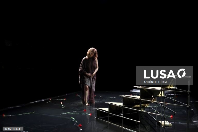 Ensaio de imprensa do espetáculo “Vaga Luz”, em Lisboa, com estreia marcada para o próximo dia 9, no Teatro São Luiz - Sala Mário Viegas.