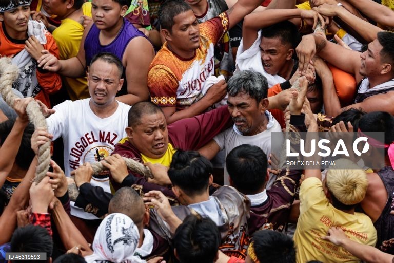 Filipinas: Festa católica de Jesus Nazareno celebrada em Manila