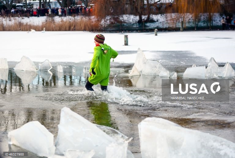 Alemanha: 40º carnaval no gelo.
