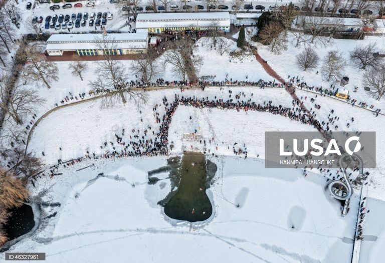Alemanha: 40º carnaval no gelo.