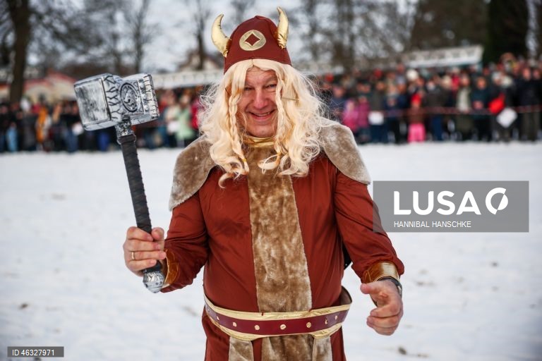 Alemanha: 40º carnaval no gelo.