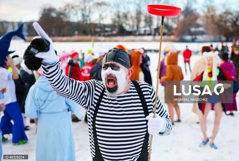 Alemanha: 40º carnaval no gelo.
