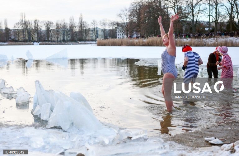 Alemanha: 40º carnaval no gelo.