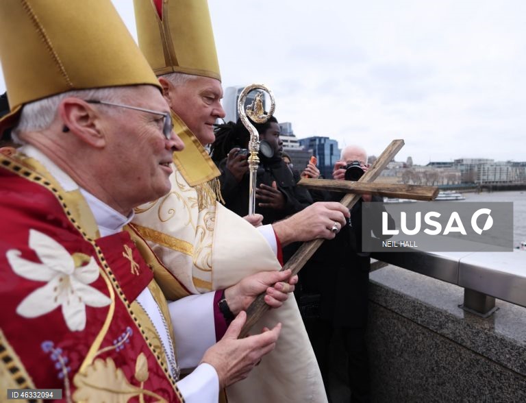 Londres: Bênção do rio Tamisa