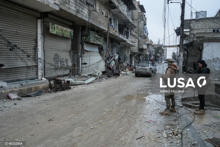 Síria: vida quotidiana em Aleppo após confrontos entre forças curdas e tropas do governo.