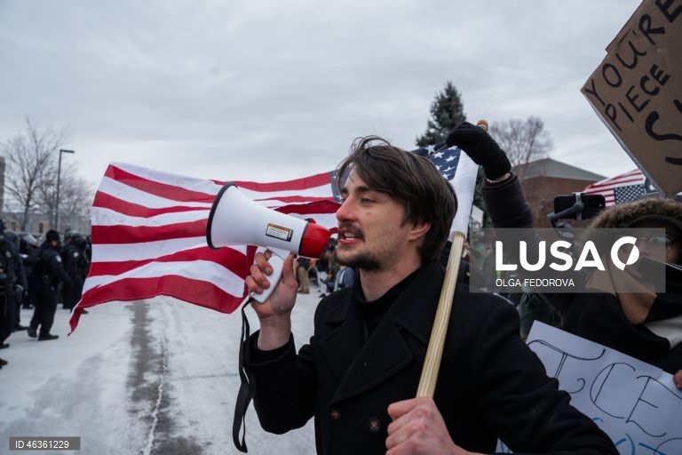 EUA: Continuam os protestos contra os agentes do ICE em Minnesota