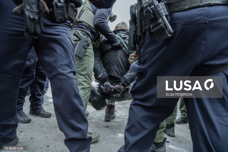 EUA: Continuam os protestos contra os agentes do ICE em Minnesota