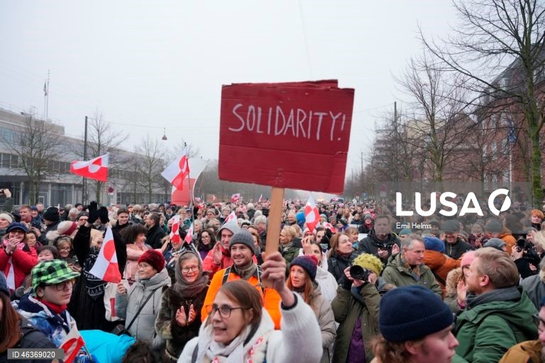 Dinamarca: Manifestação em Copenhaga contra as pretensões de Trump em relação à Gronelândia