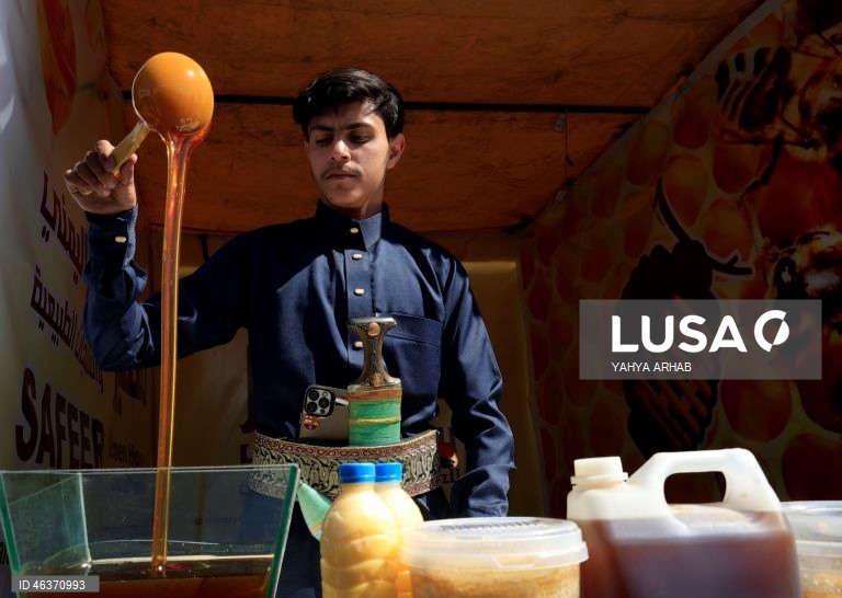 Iémen: Feira de produtos apícolas em Sana