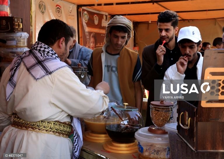 Iémen: Feira de produtos apícolas em Sana