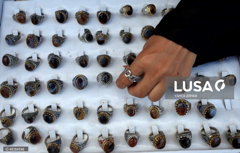 Iémen: Bazar em Saná vende produtos artesanais feitos por mulheres