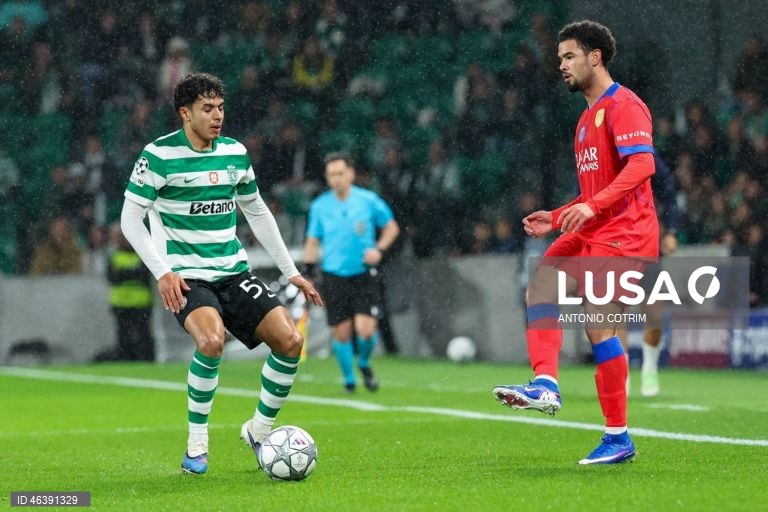O Sporting venceu hoje em casa o detentor do cetro europeu Paris Saint-Germain por 2-1 e garantiu, pelo menos, um lugar no play-off de acesso aos oitavos de final da Liga dos Campeões em futebol.