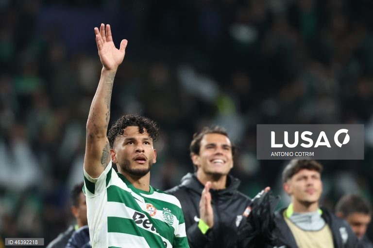 O Sporting venceu hoje em casa o detentor do cetro europeu Paris Saint-Germain por 2-1 e garantiu, pelo menos, um lugar no play-off de acesso aos oitavos de final da Liga dos Campeões em futebol.